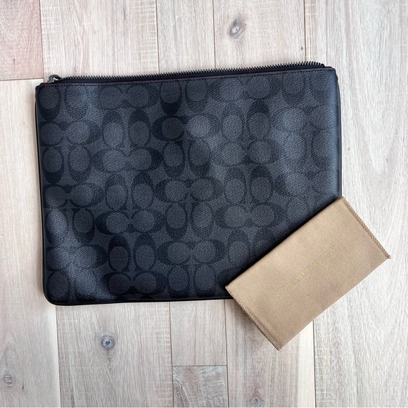 NWOT Coach Large Pouch Signature Canvas Shad - Picture 2 of 16